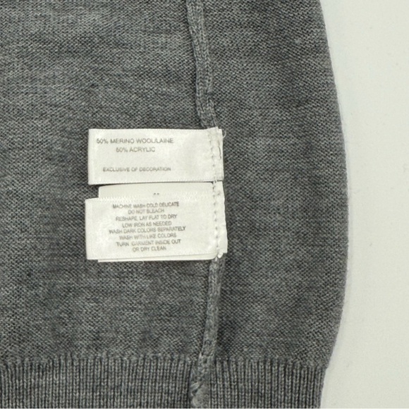 Cutter & Buck Merino Wool Gray V-Neck Sweater Medium Golf Preppy Machine Wash - Picture 7 of 11